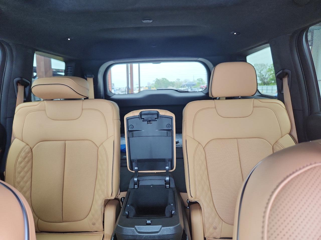 2024 Jeep Grand Cherokee L Summit VIN: 1C4RJKET9R8536933 Lot: 62397845