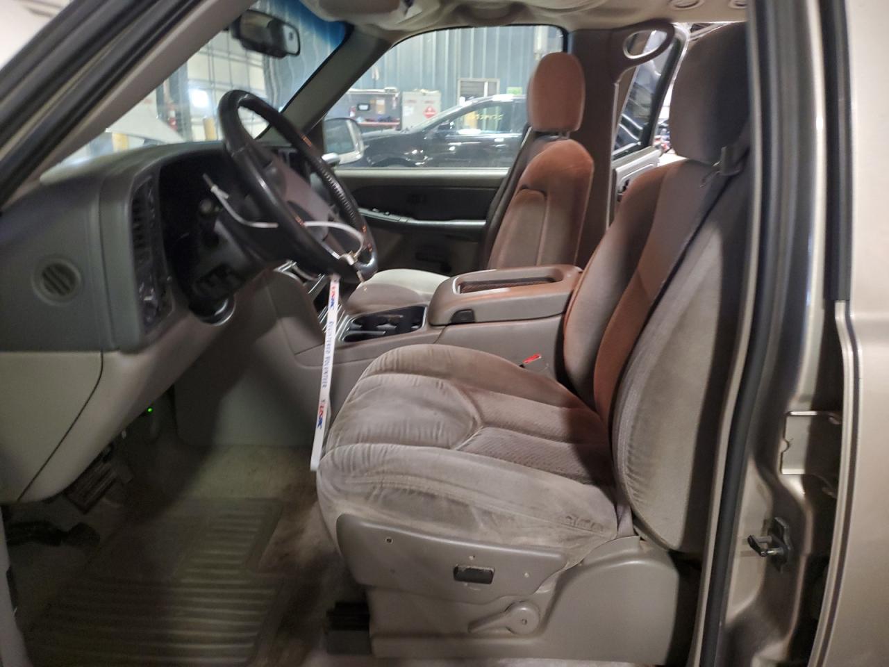 2003 Chevrolet Suburban K1500 VIN: 3GNFK16T03G327887 Lot: 61467165