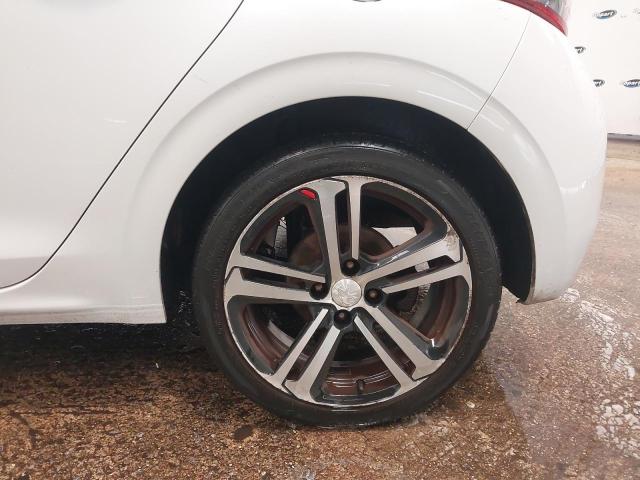 2015 PEUGEOT 208 GT LIN