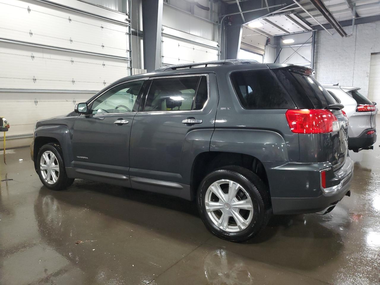 GMC TERRAIN 2017 VIN 2GKFLUE36H6231956 фото 2
