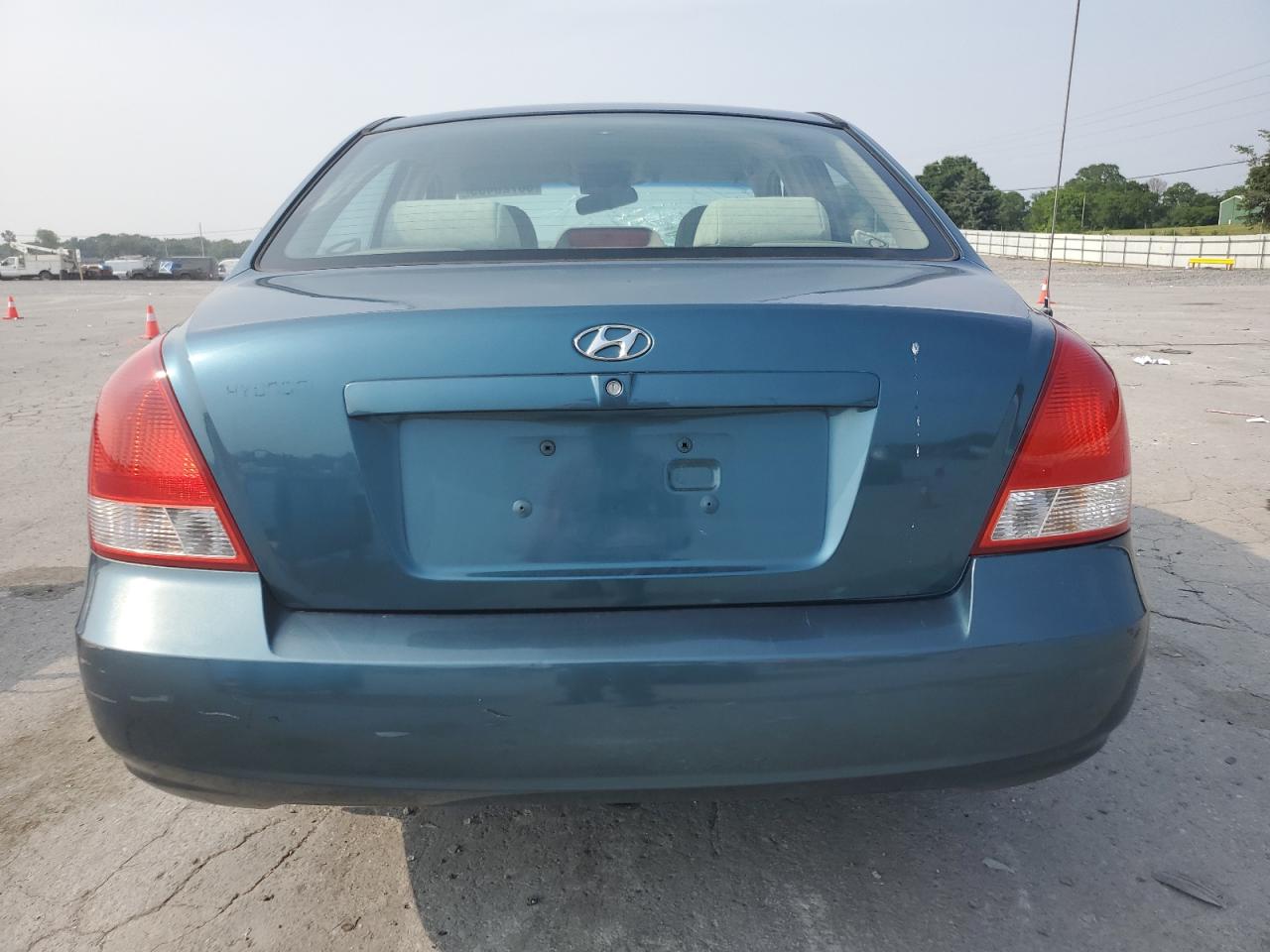 2002 Hyundai Elantra Gls VIN: KMHDN45D82U263334 Lot: 60726485
