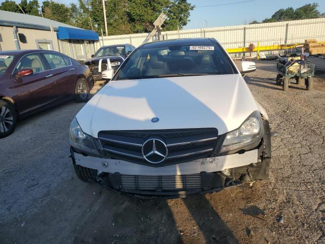 Купе MERCEDES-BENZ C-CLASS 2015 Белы