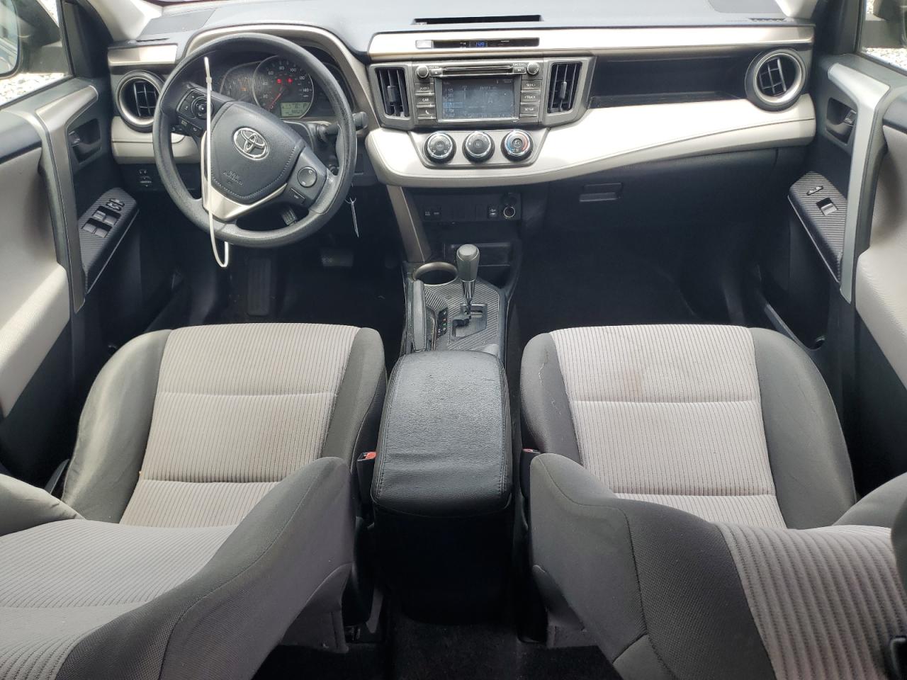 2015 Toyota Rav4 Le VIN: JTMZFREV0FJ050835 Lot: 62652325
