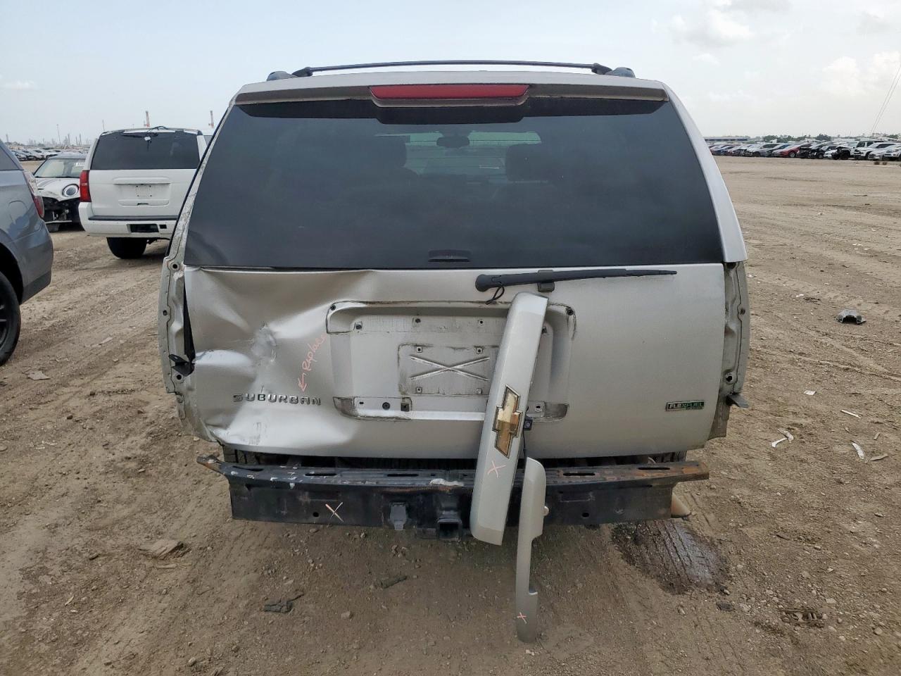 2010 Chevrolet Suburban C1500 Ltz VIN: 1GNUCKE03AR178776 Lot: 61622815