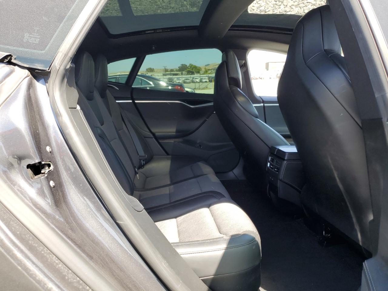 2017 Tesla Model S VIN: 5YJSA1E17HF231214 Lot: 61861385