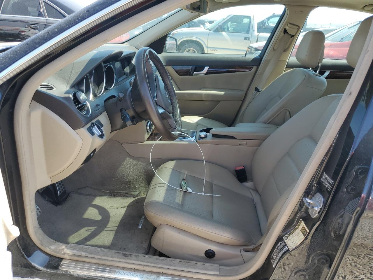 2012 Mercedes-Benz C 250 VIN: WDDGF4HB3CA669569 Lot: 60805995