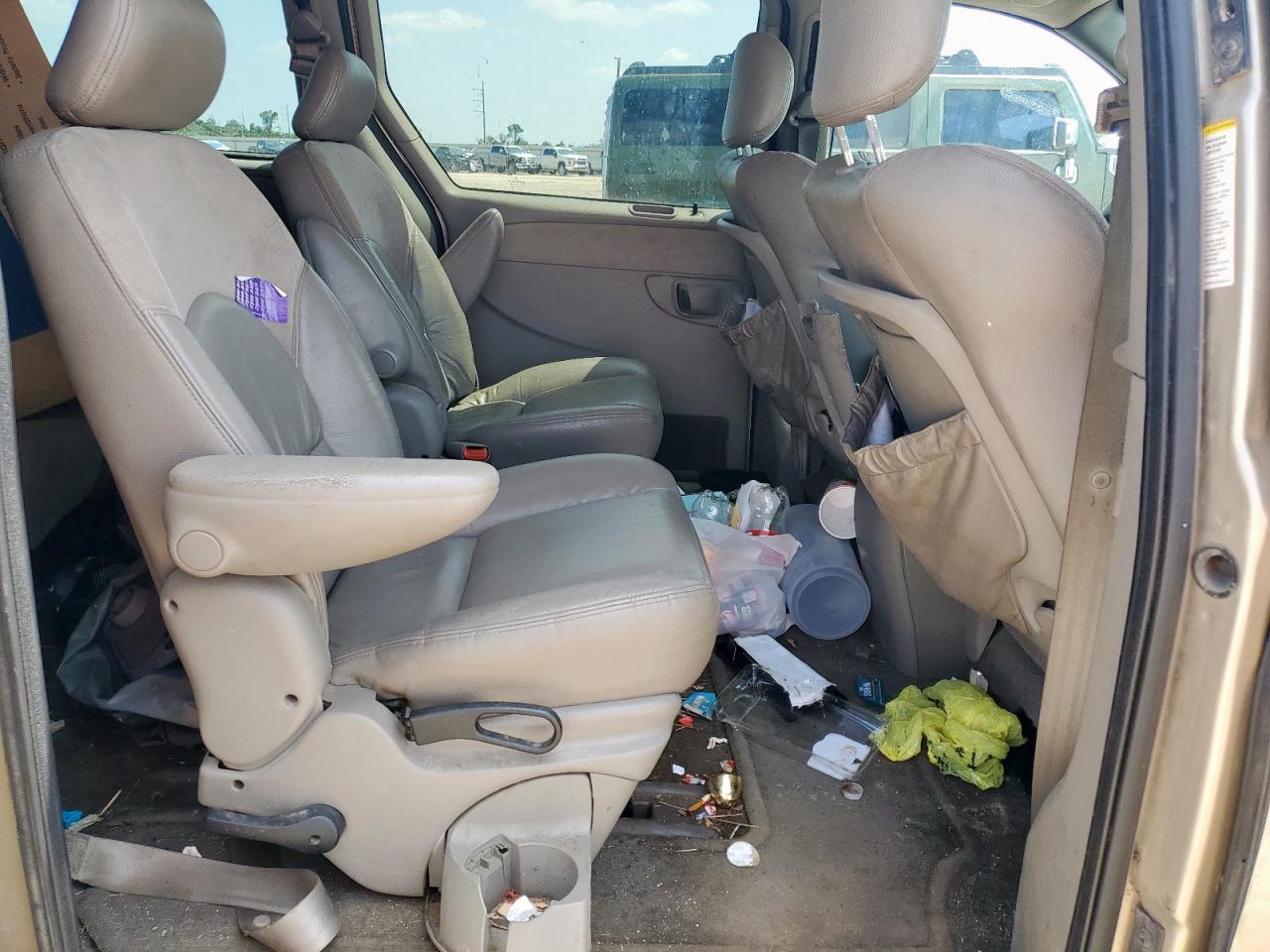 2003 Chrysler Town & Country Limited VIN: 2C8GP64L73R246621 Lot: 59809965