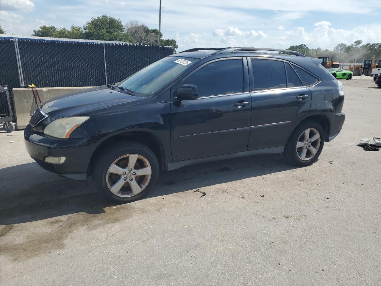 2005 Lexus Rx 330 for Sale in Orlando, FL - Minor Dent/Scratches