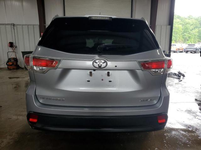  TOYOTA HIGHLANDER 2016 Srebrny