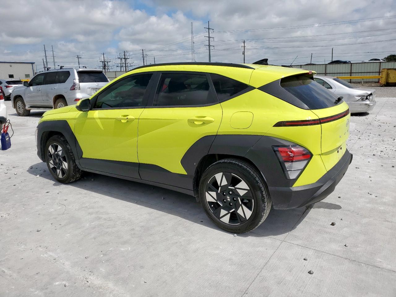 HYUNDAI KONA 2024 VIN KM8HB3AB8RU059524 фото 2