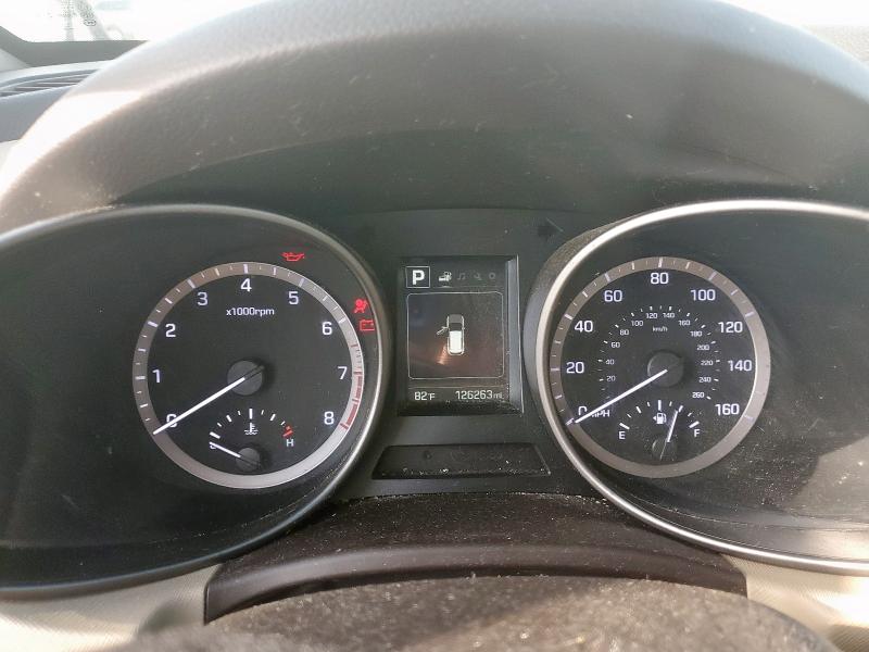 2017 HYUNDAI SANTA FE SE  