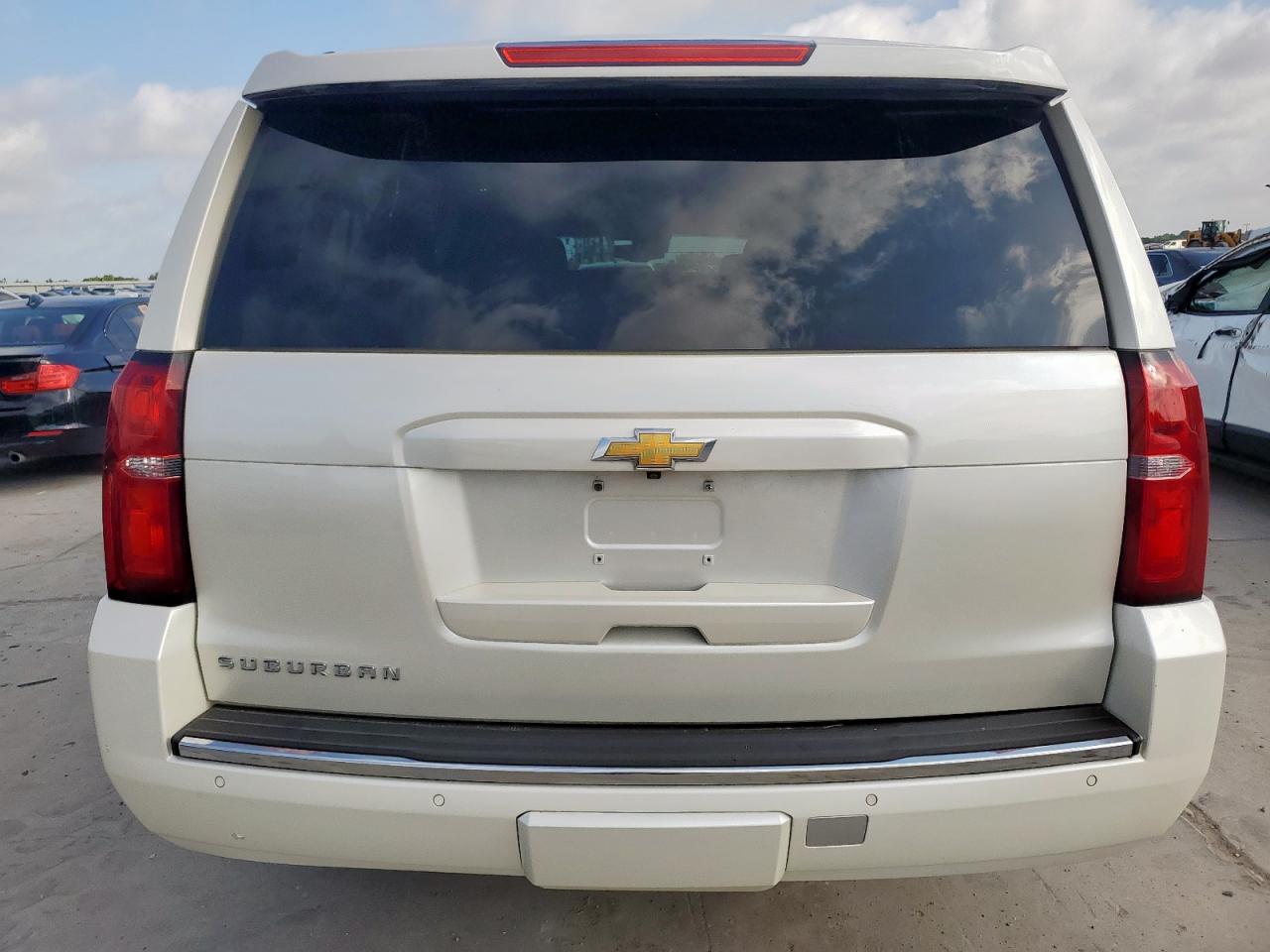 2015 Chevrolet Suburban C1500 Ltz VIN: 1GNSCKKC8FR511762 Lot: 61952475