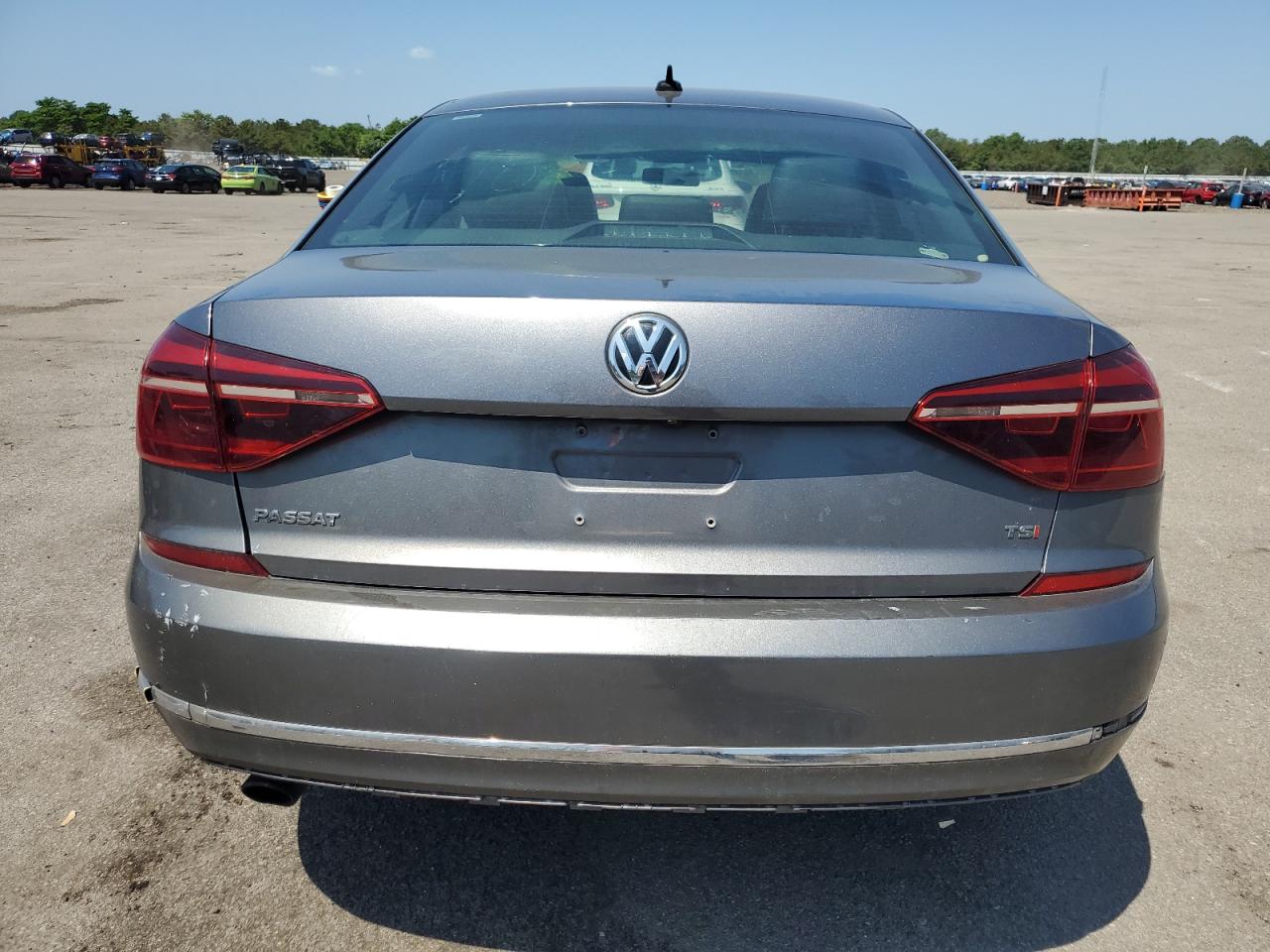 2018 Volkswagen Passat S VIN: 1VWAA7A31JC033167 Lot: 61458285