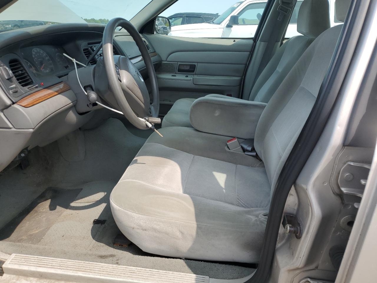 2004 Ford Crown Victoria VIN: 2FAFP73W54X161889 Lot: 58674375