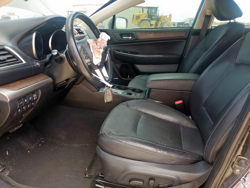  SUBARU OUTBACK 2017 Czarny