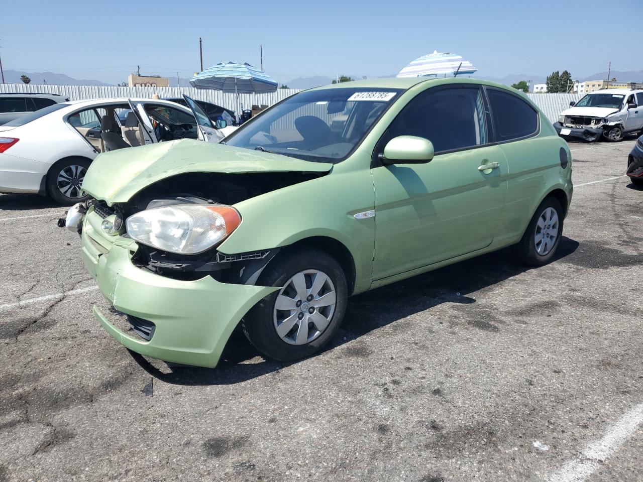 2010 Hyundai Accent Blue იყიდება Van Nuys-ში, CA - Front End