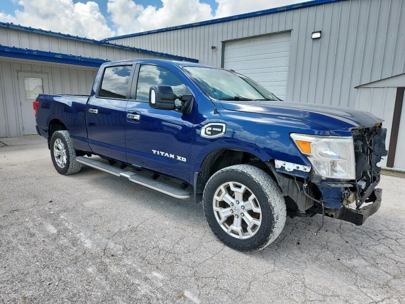  NISSAN TITAN 2017 Blue