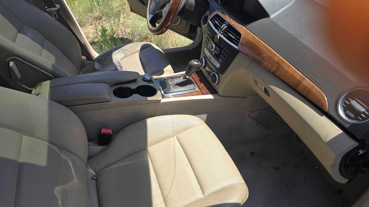 MERCEDES-BENZ C-CLASS 2012 VIN WDDGF8BB3CR193809 zdjęcie 5