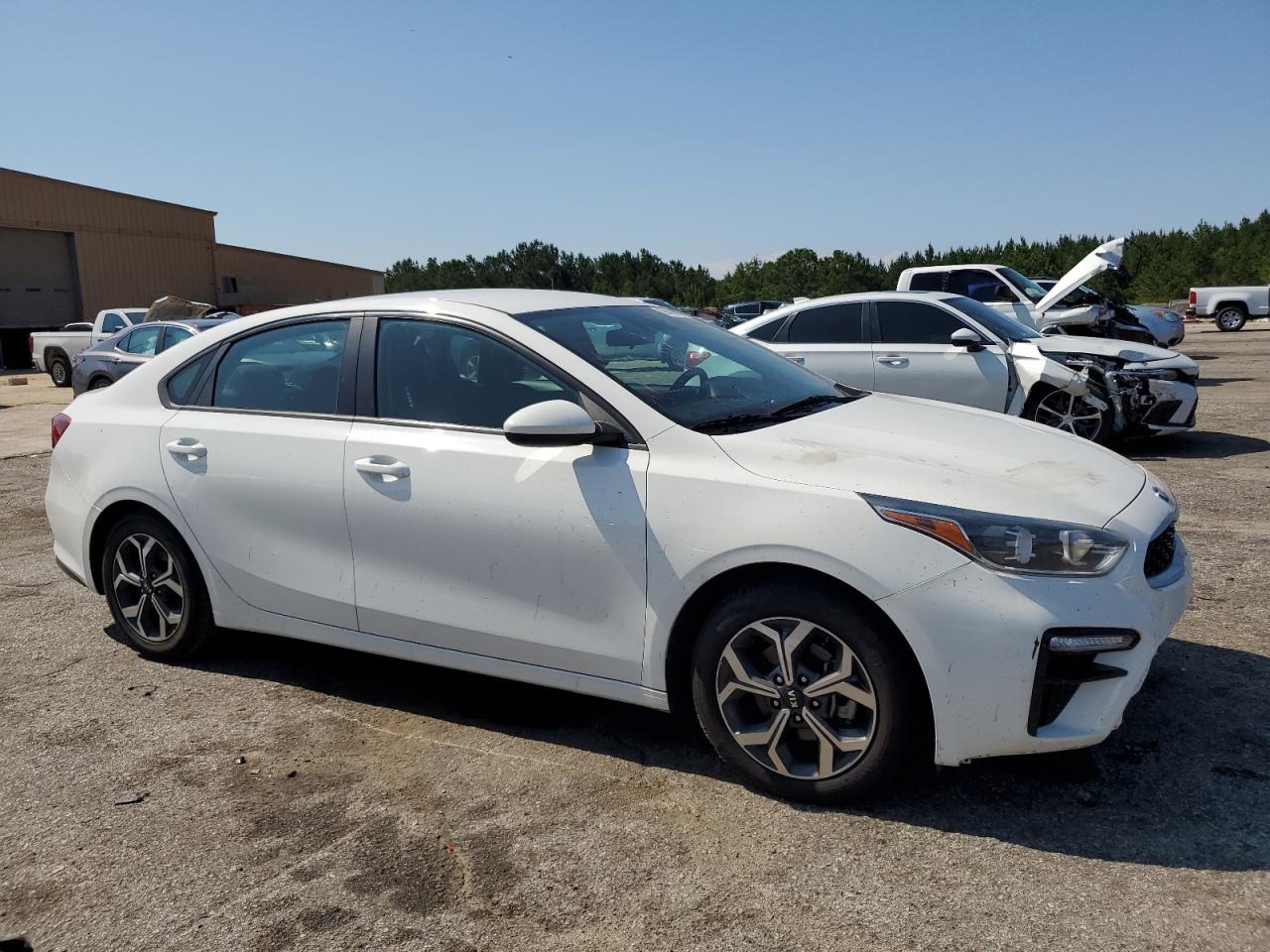 KIA FORTE 2021 VIN 3KPF24AD1ME283888 фото 4