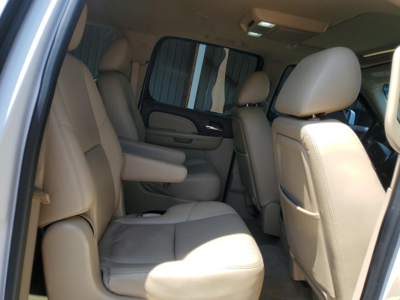 2012 GMC Yukon Xl Denali VIN: 1GKS2MEFXCR325279 Lot: 61390385