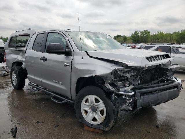  TOYOTA TUNDRA 2015 Srebrny