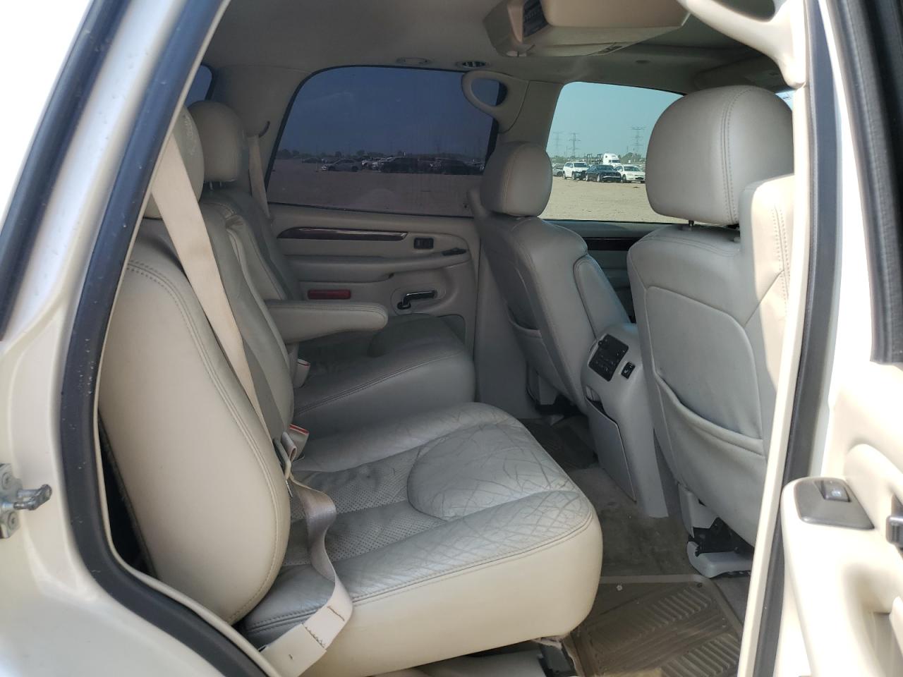 2005 Cadillac Escalade Luxury VIN: 1GYEK63N85R276448 Lot: 60688025