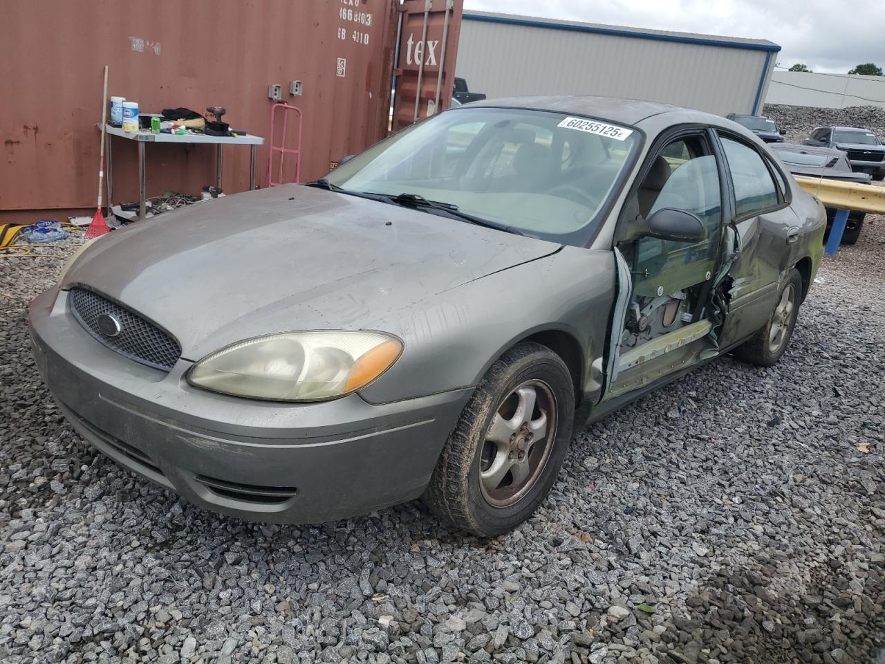 2004 Ford Taurus Se for Sale in Hueytown, AL - Side