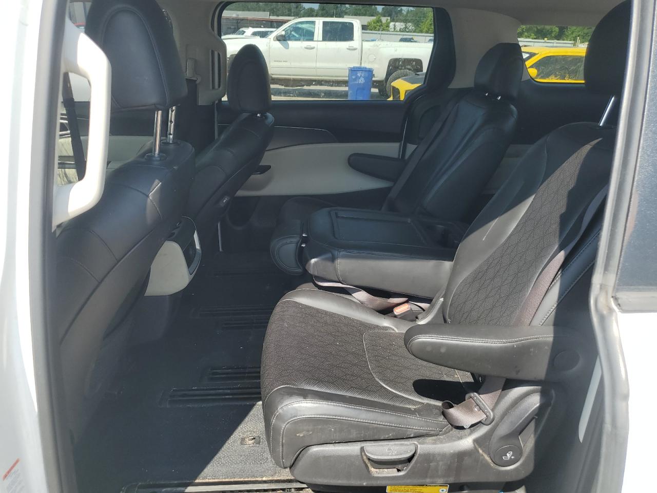 2022 Kia Carnival Lx VIN: KNDNB4H37N6112658 Lot: 62787665