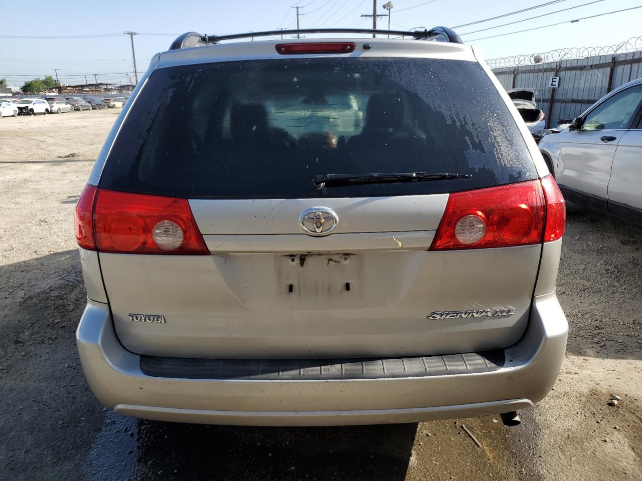 2008 Toyota Sienna Xle VIN: 5TDZK22CX8S130008 Lot: 61432595