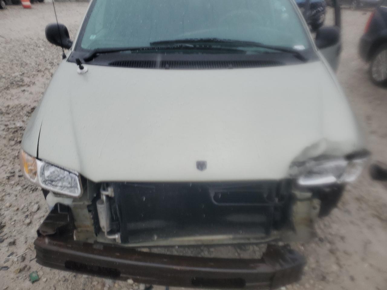 1999 Dodge Caravan VIN: 2B4GP25G6XR462202 Lot: 58992235