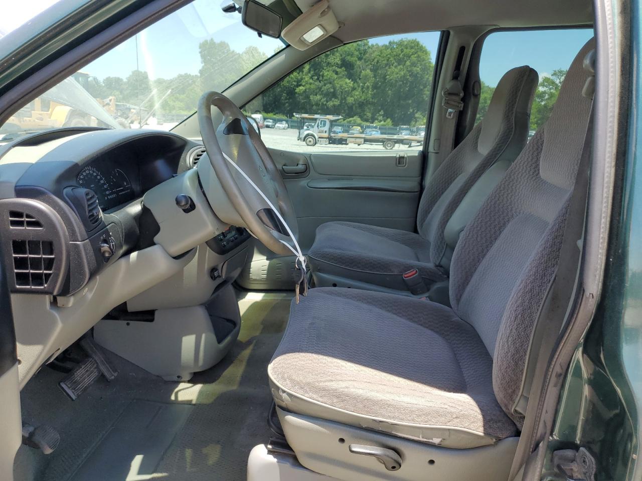 1999 Dodge Caravan VIN: 2B4FP25B0XR210798 Lot: 61211775