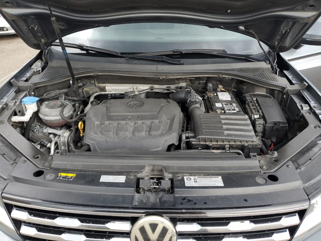 VOLKSWAGEN TIGUAN 2018 VIN 3VV3B7AX8JM103579 photo 12