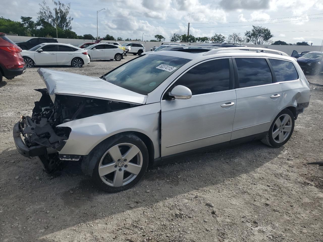 2009 Volkswagen Passat Wagon Turbo за продажба в Homestead, FL - Front End