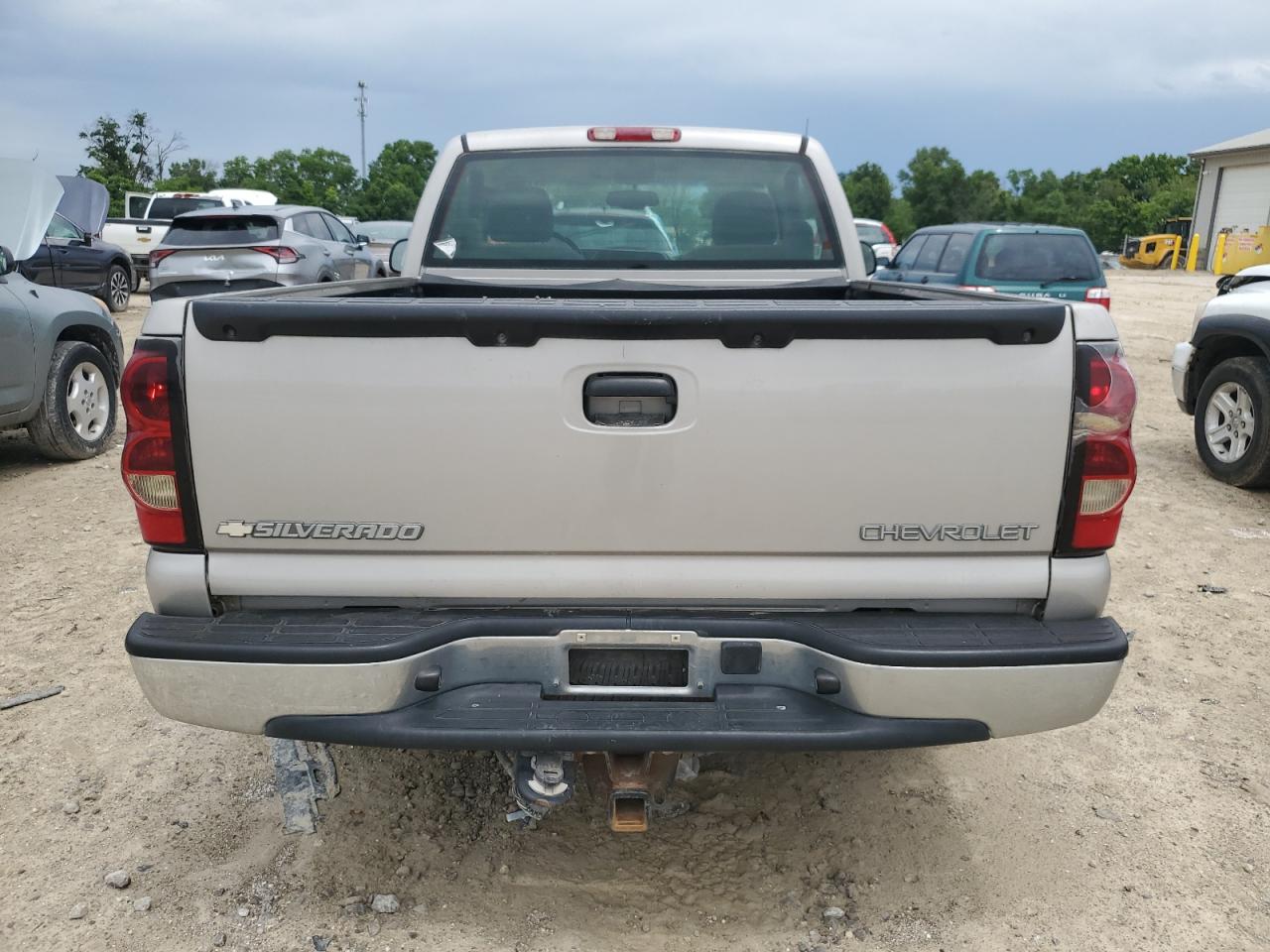 2004 Chevrolet Silverado C1500 VIN: 1GCEC14T94Z258185 Lot: 62739925