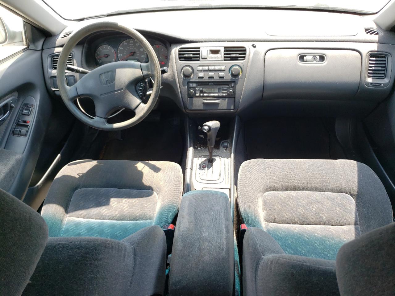 2001 Honda Accord Lx VIN: 1HGCG32431A021870 Lot: 61724805