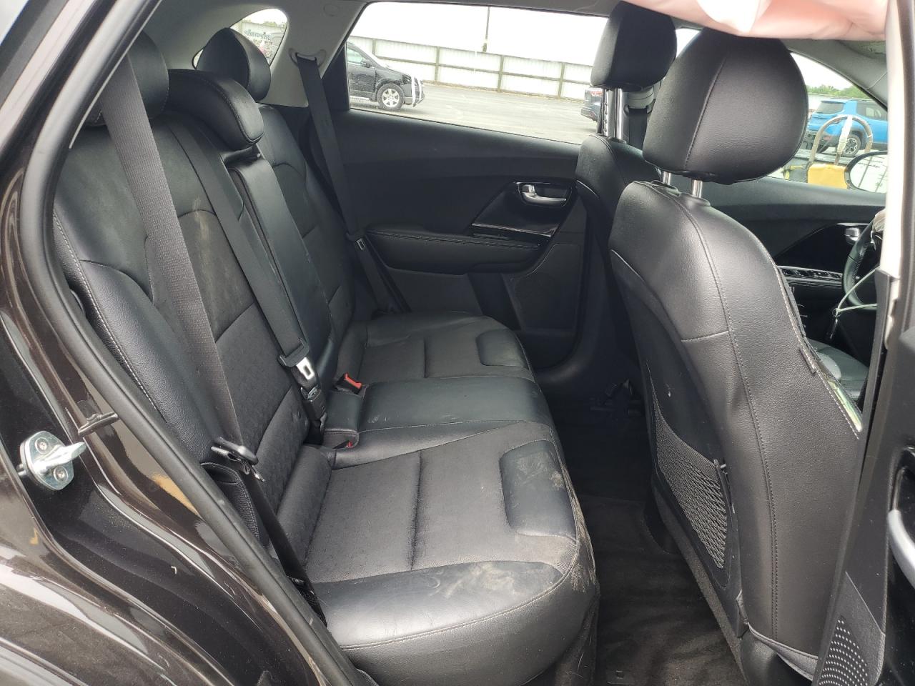 2018 Kia Niro Ex VIN: KNDCC3LC1J5200210 Lot: 61688105