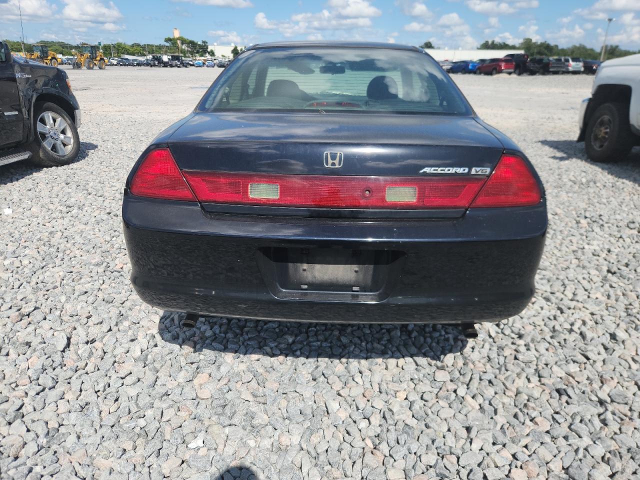 2000 Honda Accord Ex VIN: 1HGCG2257YA003644 Lot: 62371505