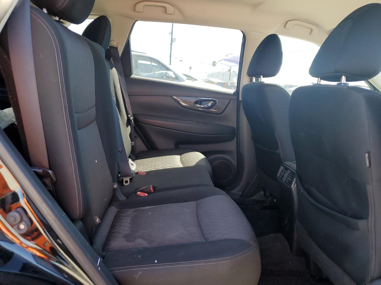 2020 Nissan Rogue S VIN: JN8AT2MT1LW001918 Lot: 62707015