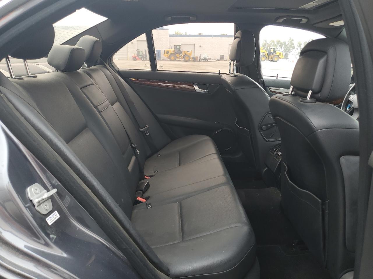 2011 Mercedes-Benz C 300 VIN: WDDGF5EB6BR136030 Lot: 57352905