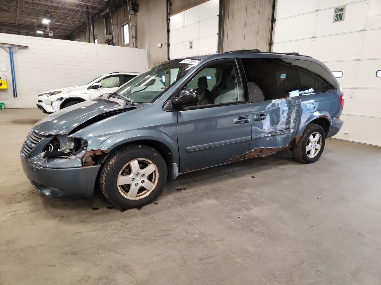Blaine, MN에서 판매 중인 2006 Dodge Grand Caravan Sxt - Side