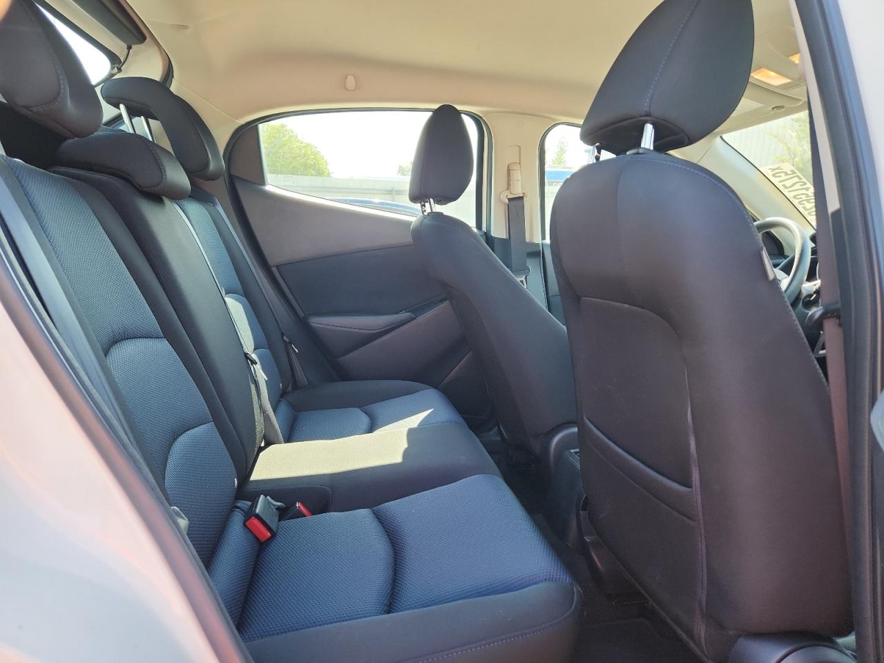 2020 Toyota Yaris Le VIN: 3MYDLBJV0LY703883 Lot: 62951275