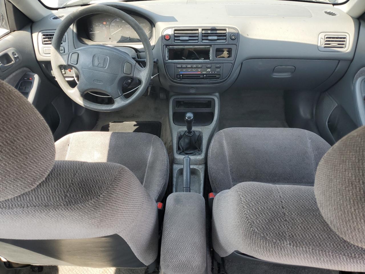 1998 Honda Civic Lx VIN: 2HGEJ6570WH600440 Lot: 59898505