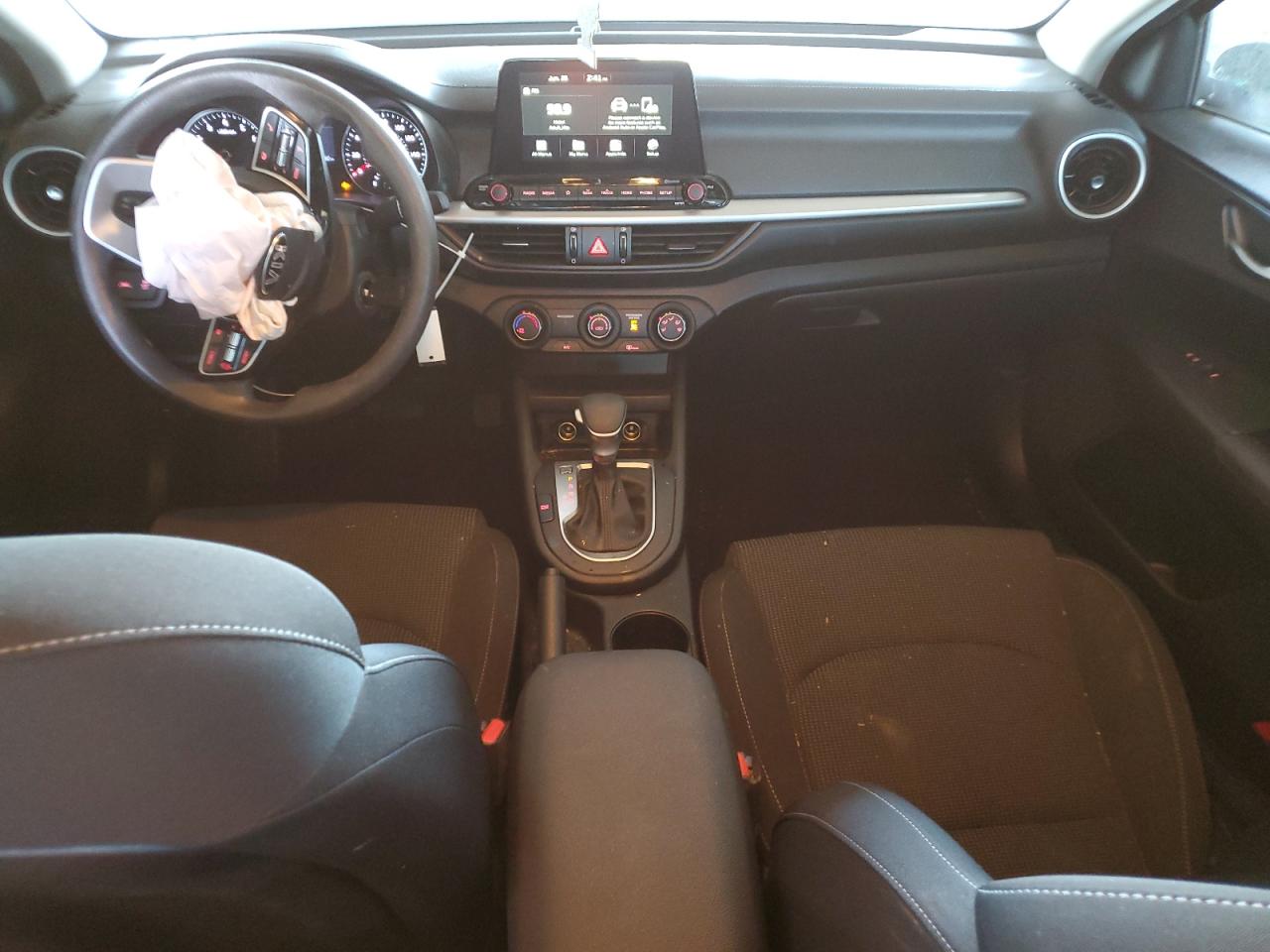 3KPF24AD8ME412032 2021 Kia Forte Fe