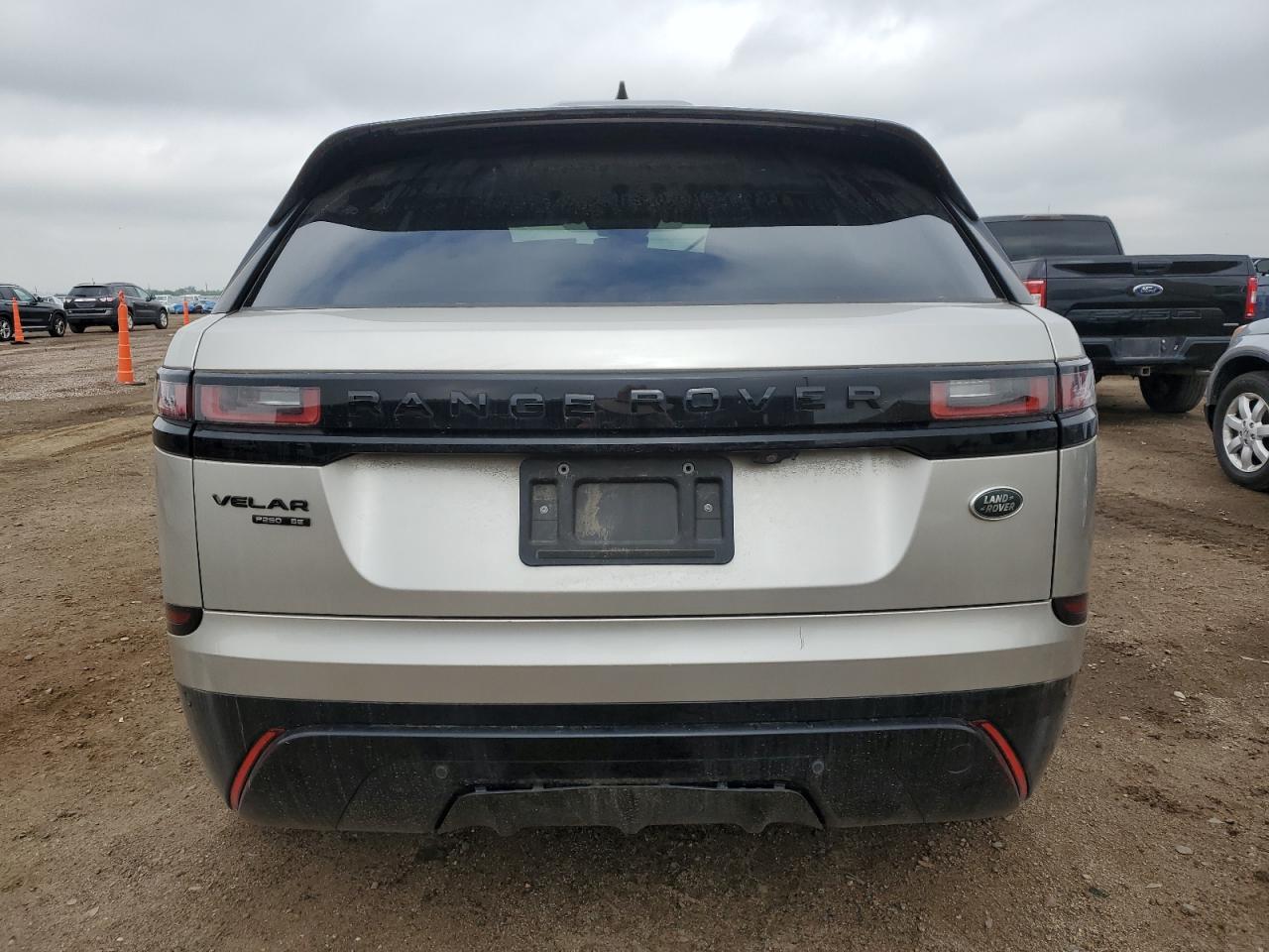 2018 Land Rover Range Rover Velar R-Dynamic Se VIN: SALYL2RX0JA774940 Lot: 61794545