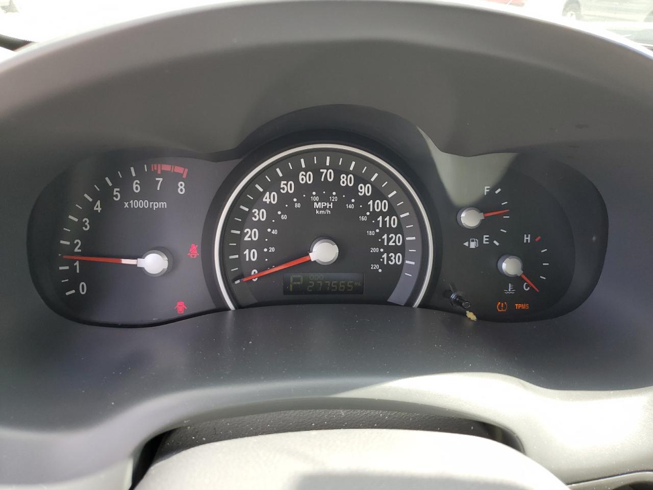 2012 Kia Sedona Lx VIN: KNDMG4C74C6477898 Lot: 61295925