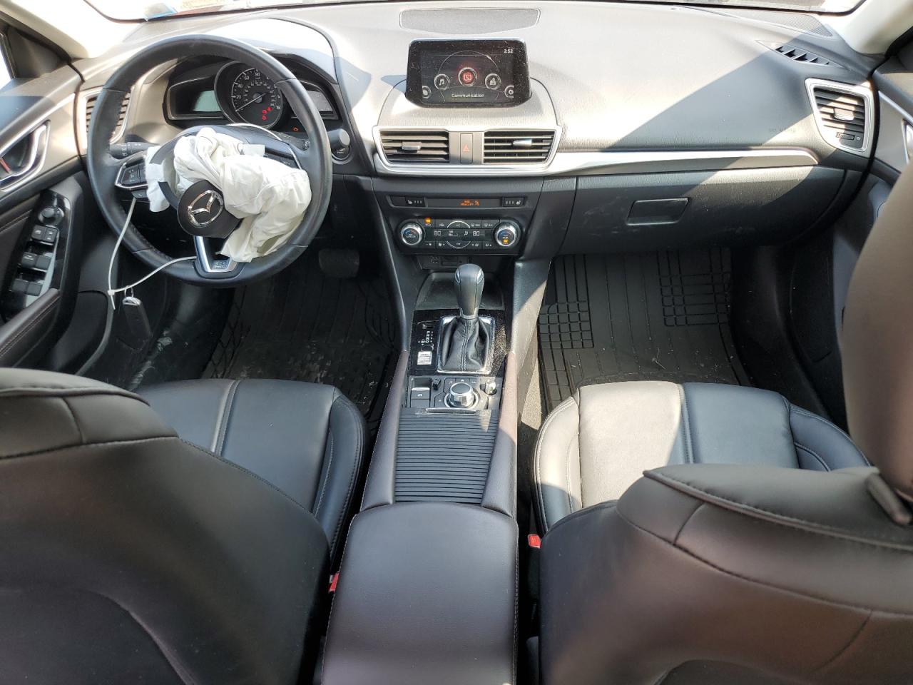 2018 Mazda 3 Touring VIN: 3MZBN1V37JM158317 Lot: 59059905