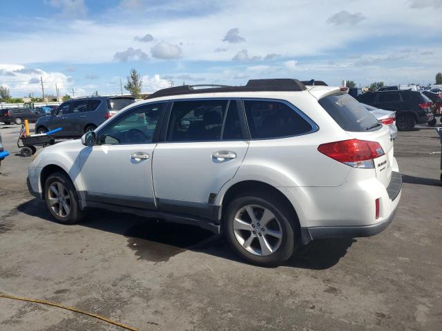  SUBARU OUTBACK 2014 White