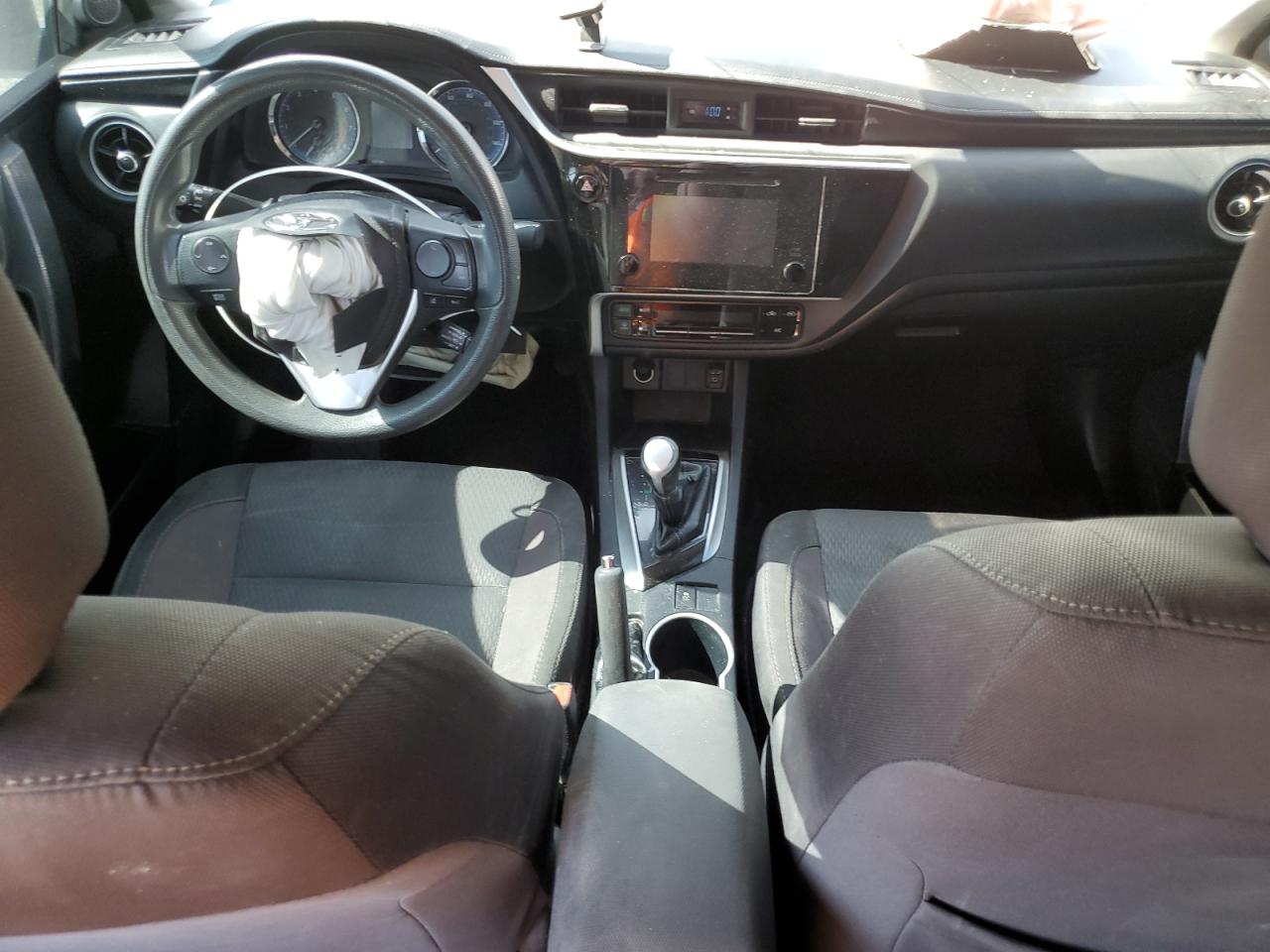 TOYOTA COROLLA 2018 VIN 2T1BURHE2JC011865 zdjęcie 8