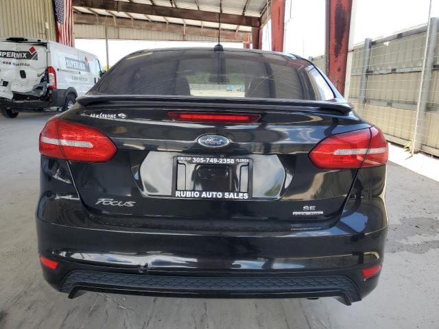 Sedans FORD FOCUS 2015 Czarny