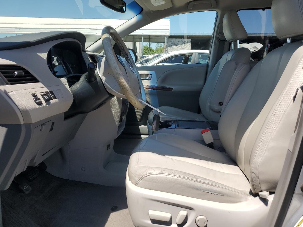 2014 Toyota Sienna Xle VIN: 5TDYK3DCXES496657 Lot: 60498015